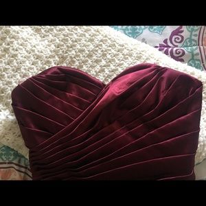 Super cute maroon prom dress!Opened to offers